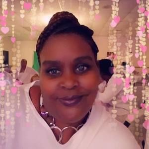 Meet your Posher, Michele